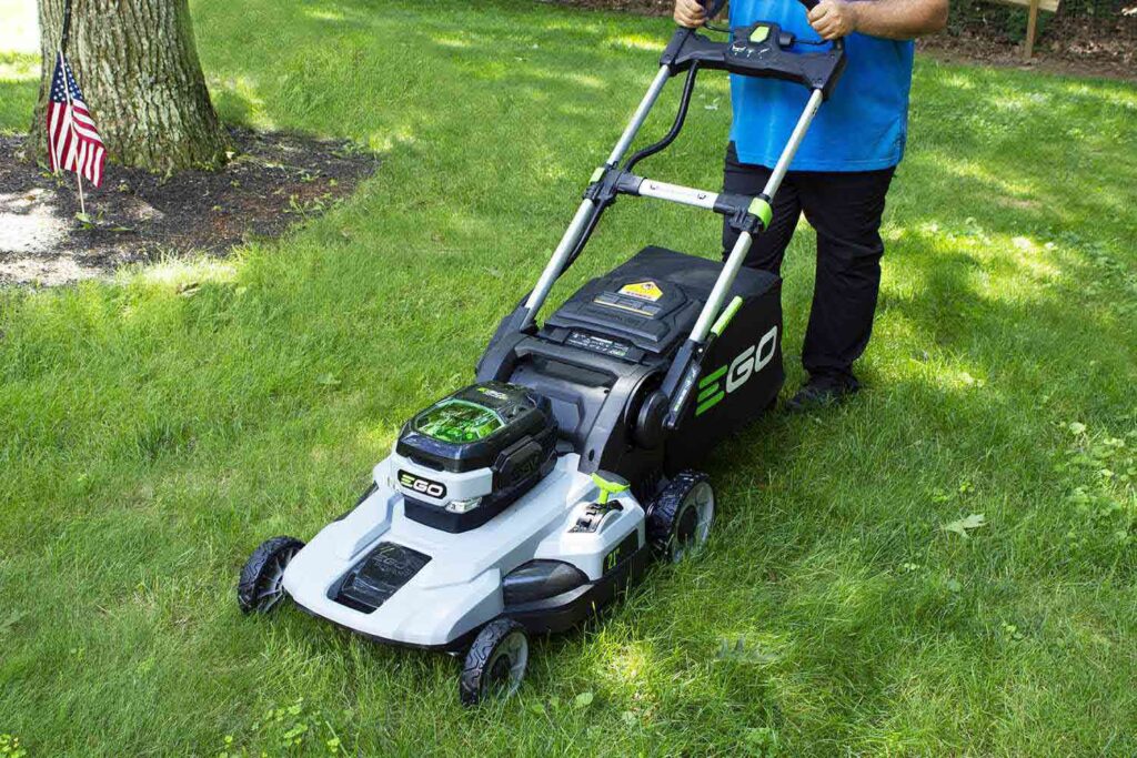 The Benefits of Using a Cordless Electric Lawn Mower The Benefits of Using a Cordless Electric Lawn Mower